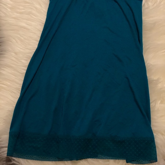 VICTORIA'S SECRET Super Soft Slip - Picture 5 of 7